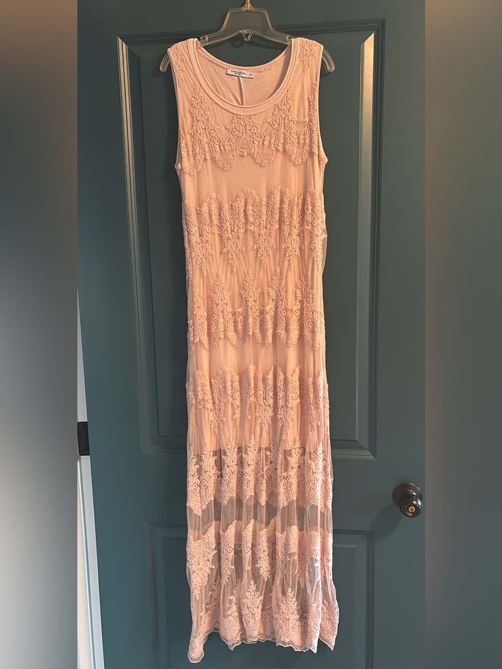 Sleeveless Lace-Tiered Maxi Dress in Blush by Angela Mara made it Italy 🇮🇹